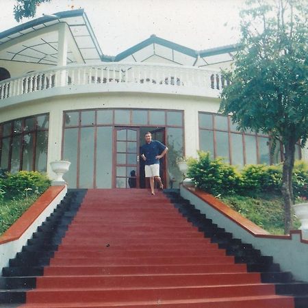 Royal Mount Hotel 캔디 외부 사진